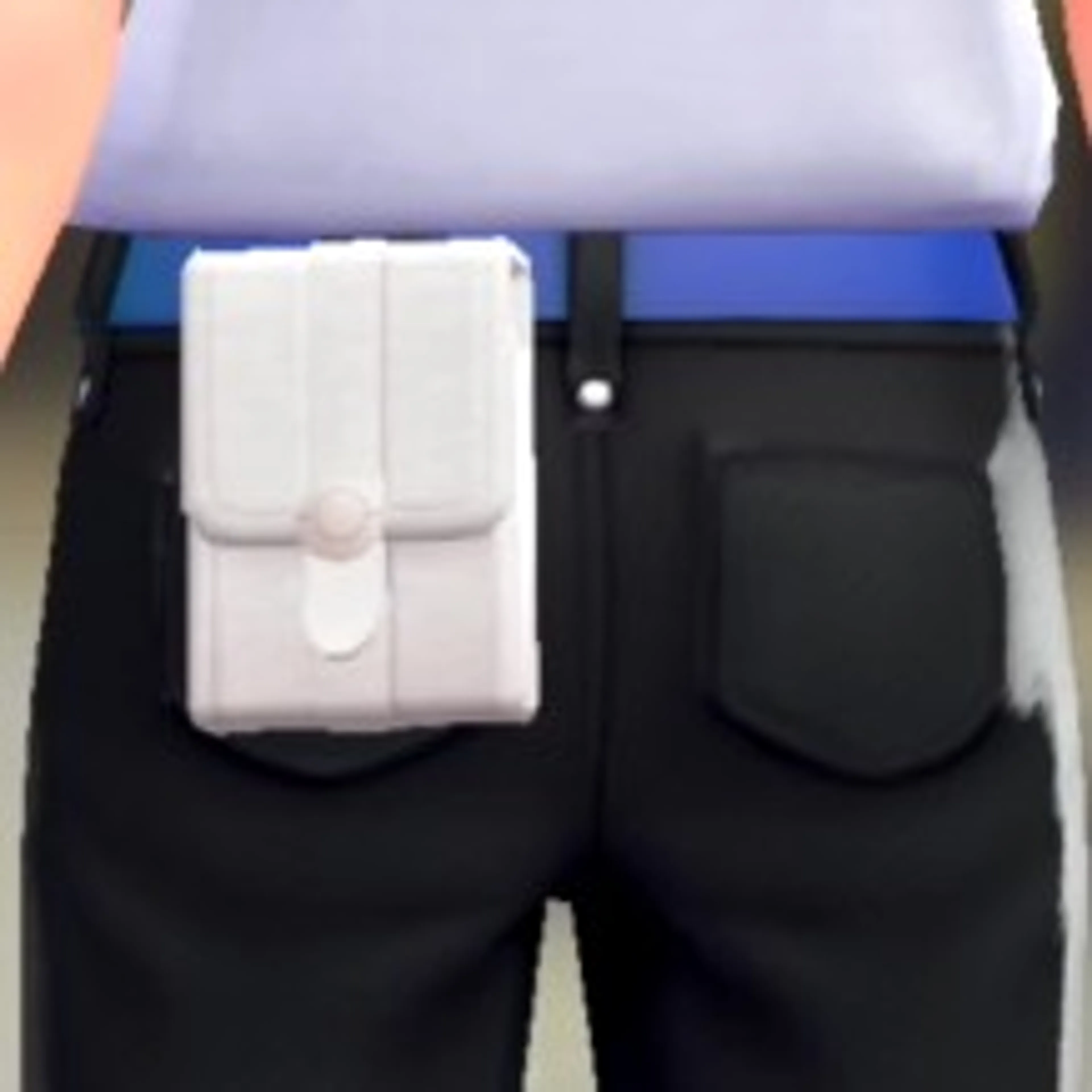 レザースクエアポーチ - ビビッドホワイト