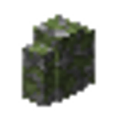 苔むした丸石の塀の画像